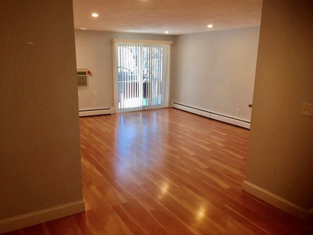 25 Morton Living Room